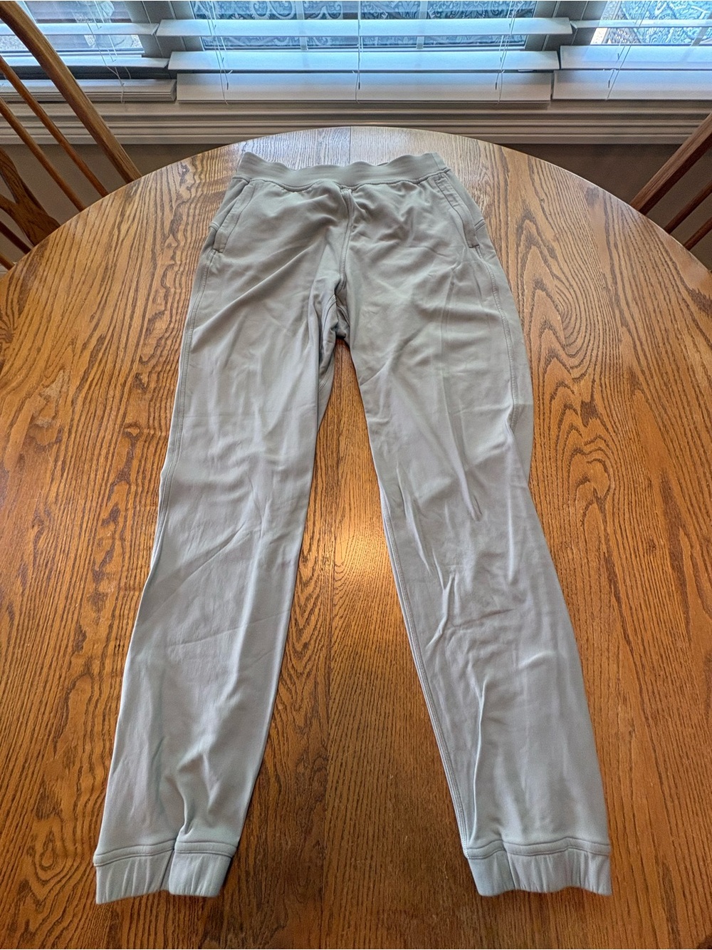 Lululemon Joggers Pants Beige Size 6 ? High Rise